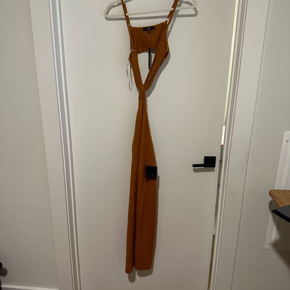Lulu’s cutout midi dress - with tags - Picture 2 of 5